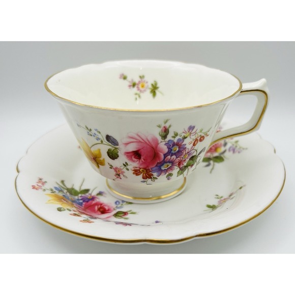 Royal Crown Derby Bone China Teacup Saucer Floral Gold Trim England Vintage - Picture 2 of 16